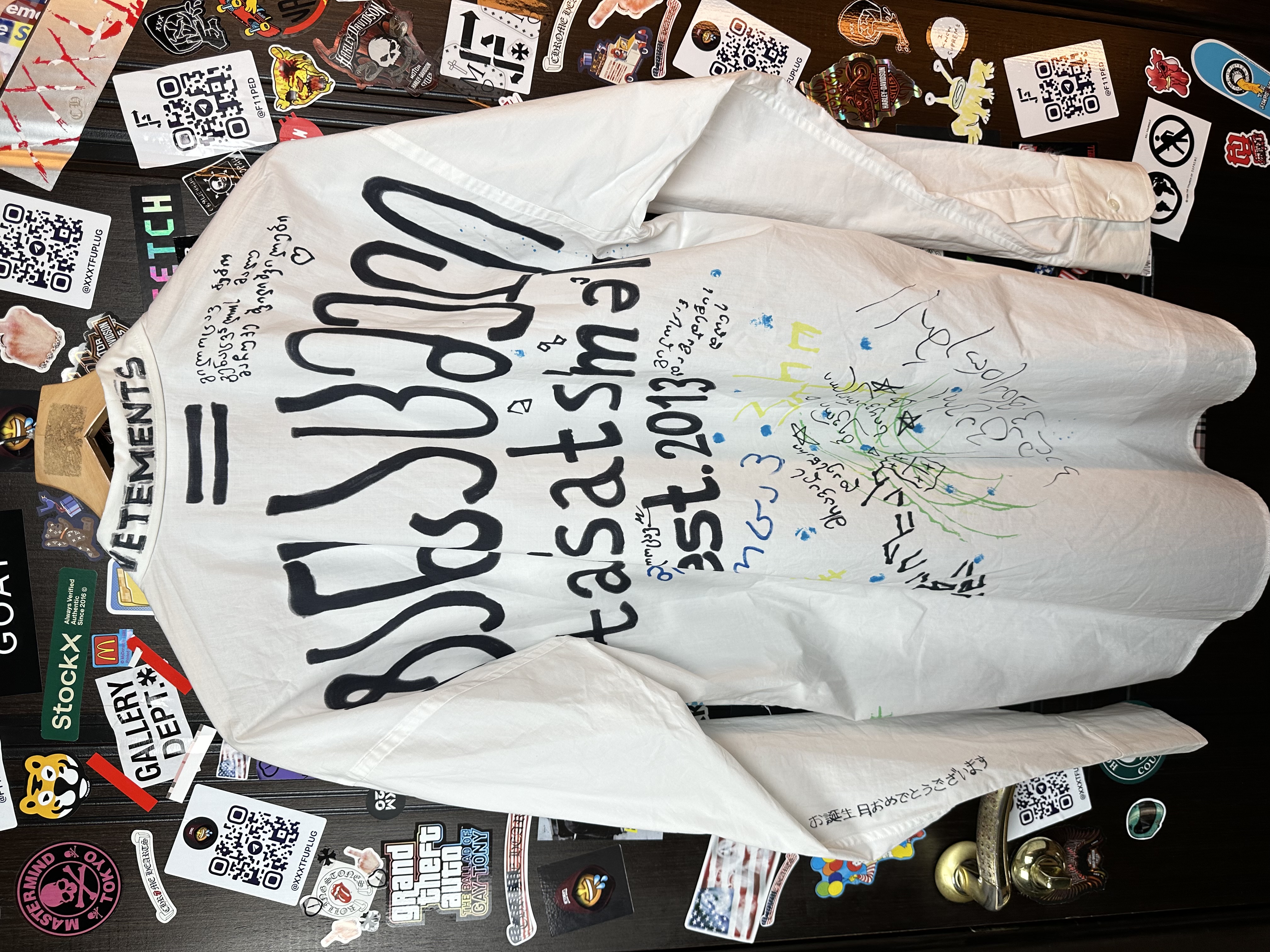 Vetements Tansatsmeli Happy Birthday